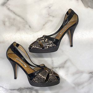 Vintage Oscar de la Renta black patent platform pumps